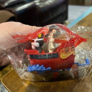 NEW Minnie Mouse Train Pirates Of The Caribbean Ship Disney Runaway Railway